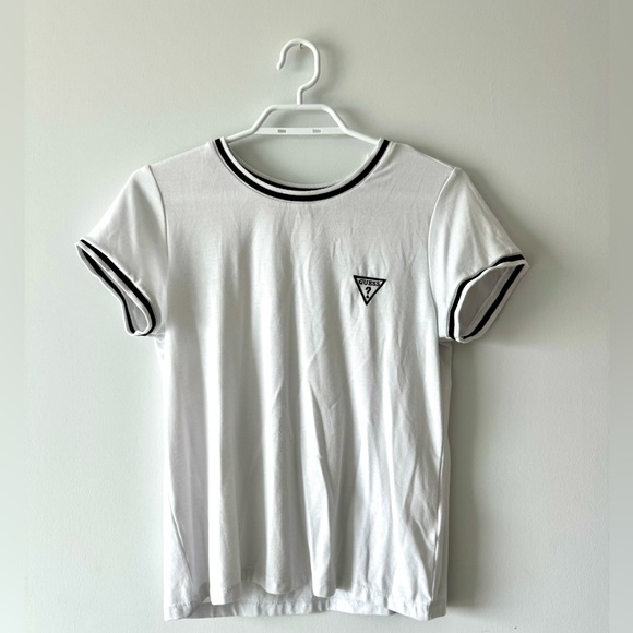 Guess White Tshirt - Picture 1 of 4